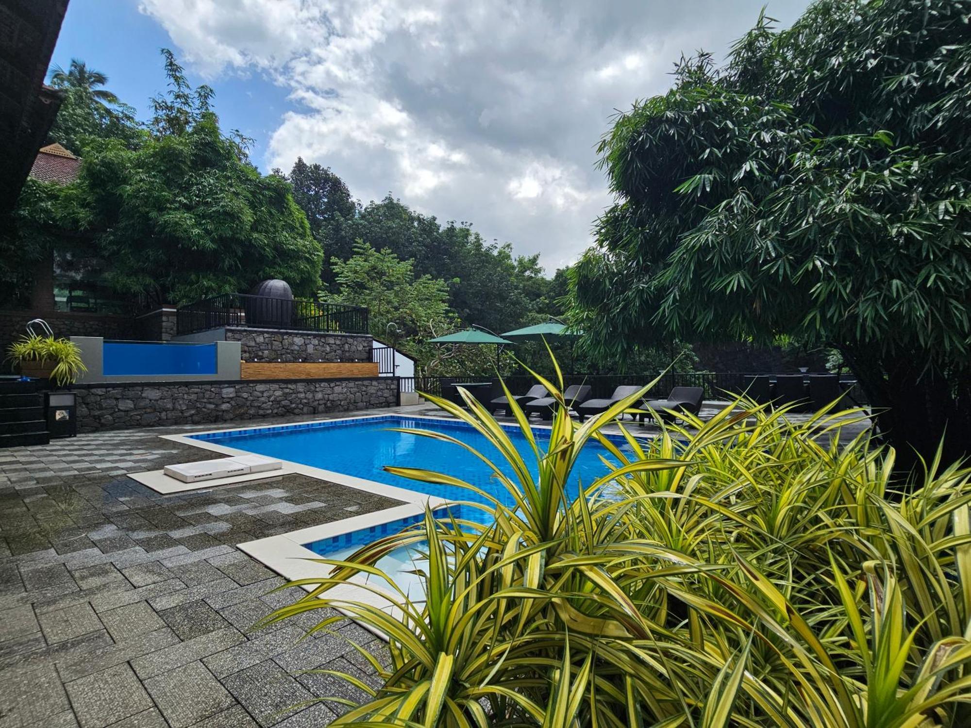 Athirapally Green Trees Athirappilly Εξωτερικό φωτογραφία